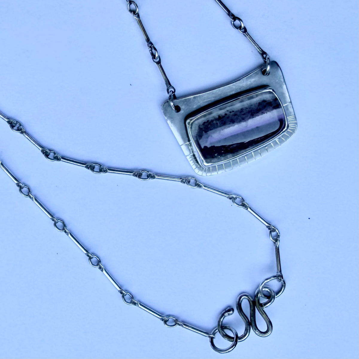 Linear Necklace