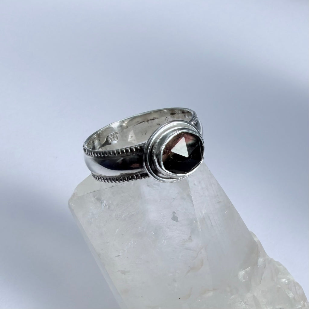 Sliced Ring